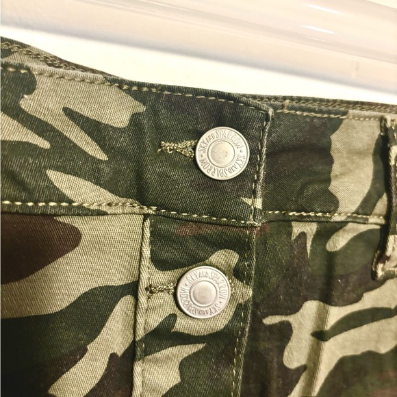 New * Camouflage mini skirt Sky and Sparrow - Picture 6 of 7